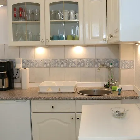 Schoenberg - Schuster Raths Kate