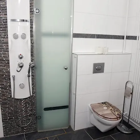 Schoenberg - Schuster Raths Kate דירה *